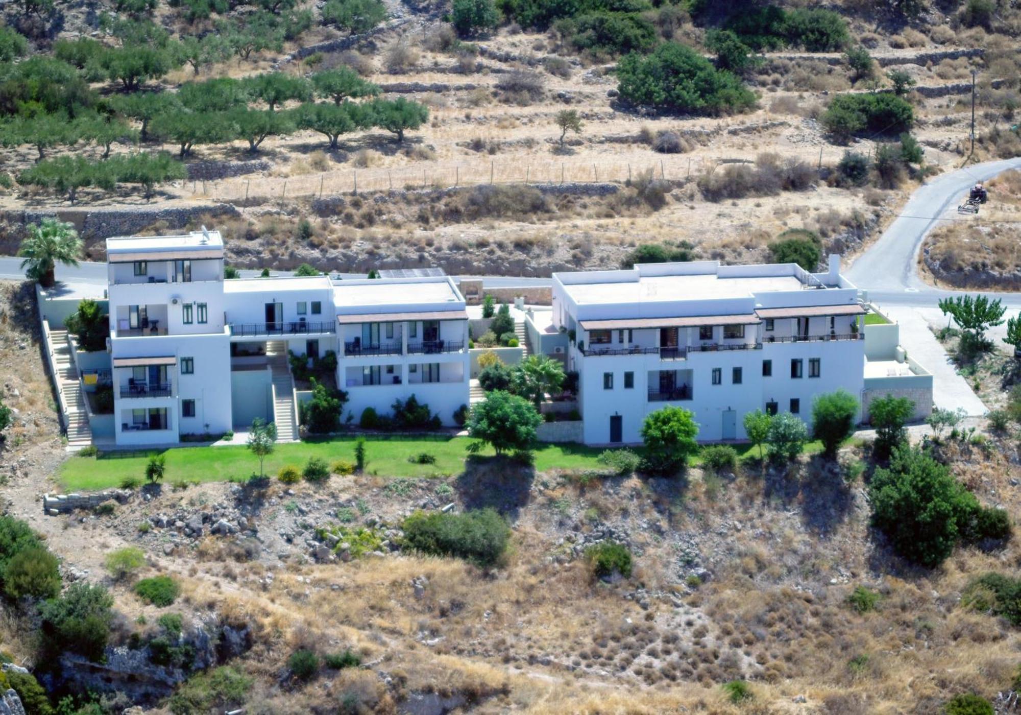 Roubini Apartments Falasarna Bagian luar foto